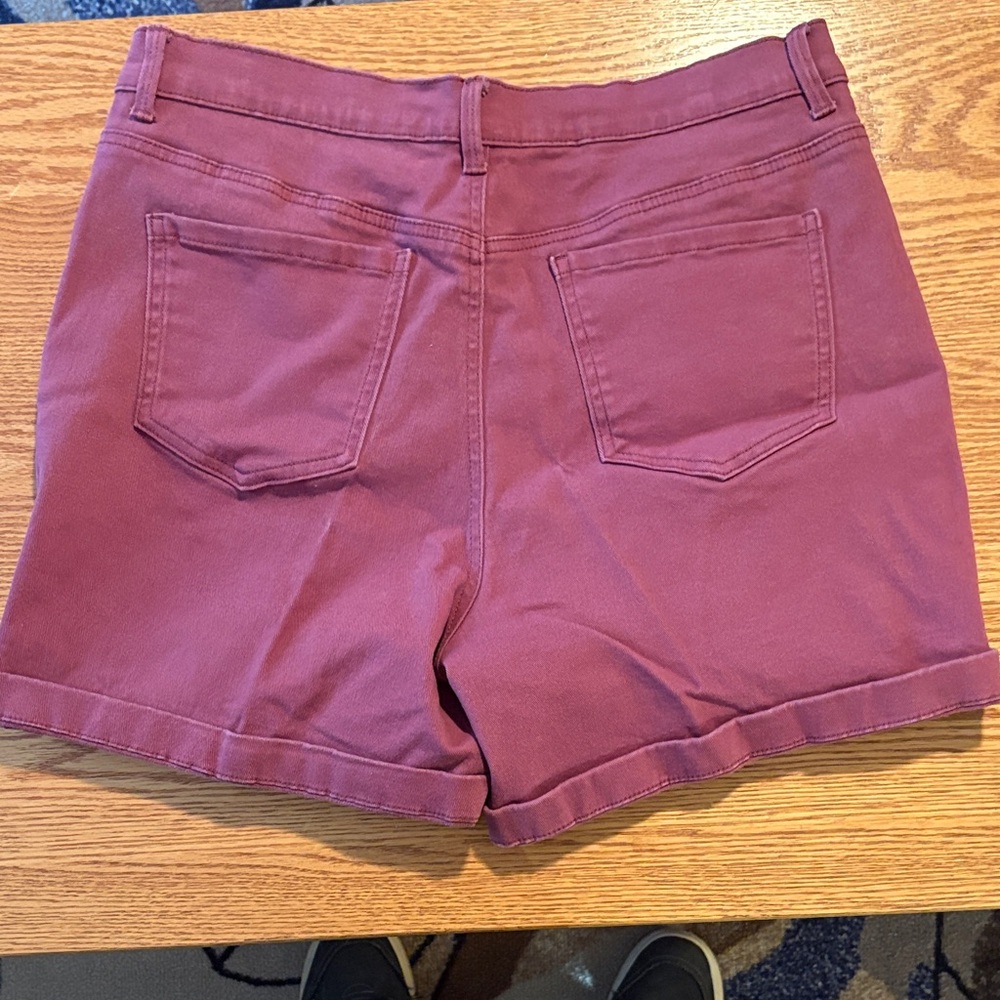 Gloria Vanderbilt Plum Cotton Blend Bermuda Shorts - Picture 4 of 8